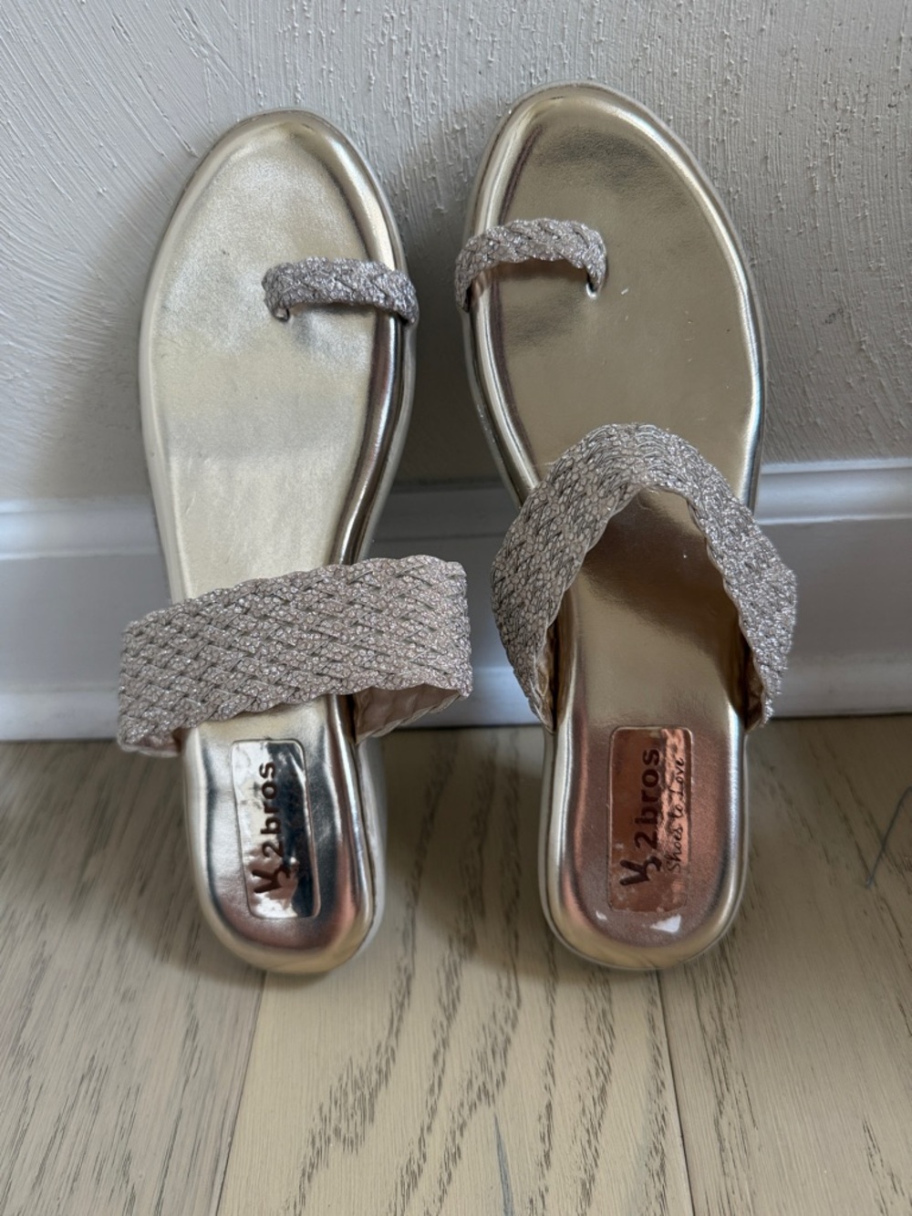 NWOT Ethnic Indian Wear Metallic Gold Braided Strap Toe-Loop Sandals